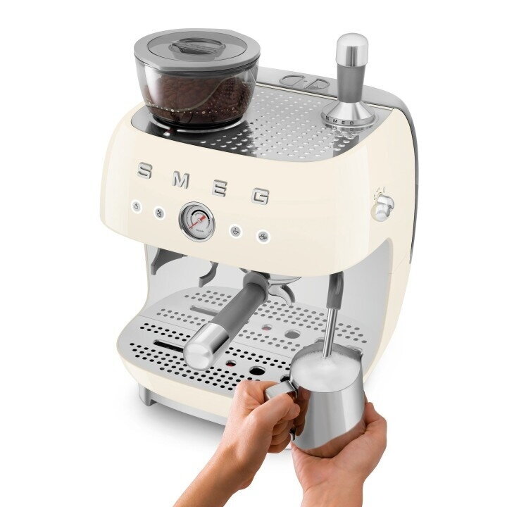 SMEG EGF03CREU 2